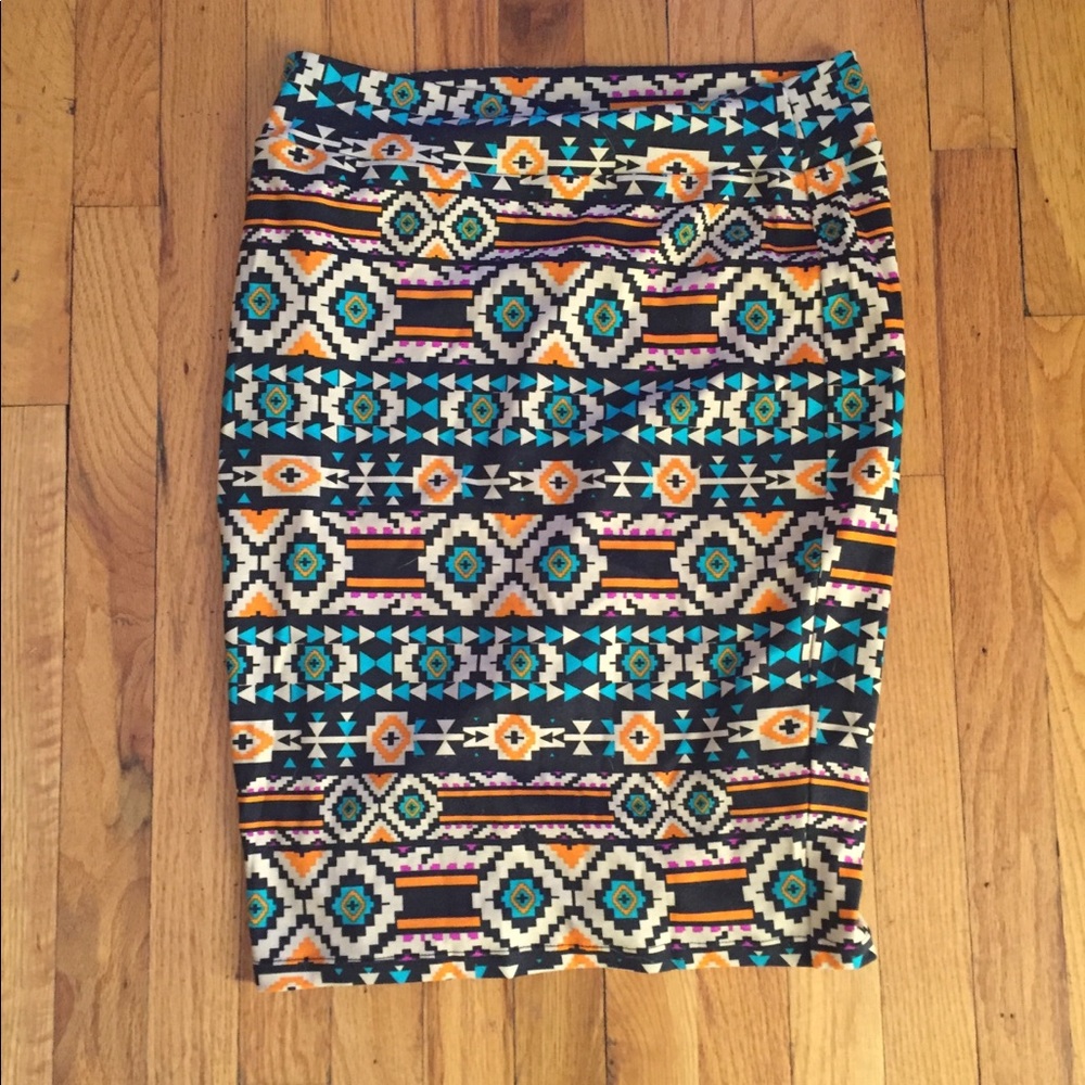 Geometric pencil skirt
